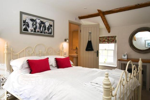 Carew Inn Eksteriør billede
